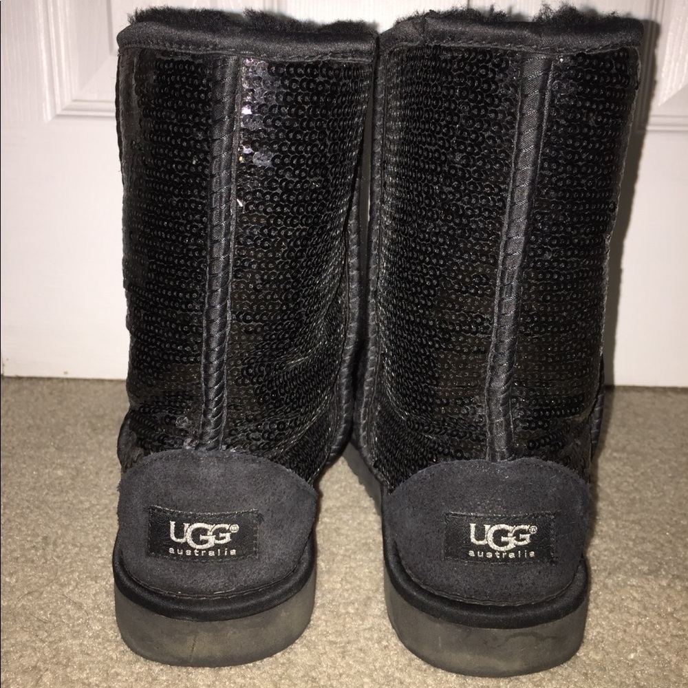 Black UGG’s